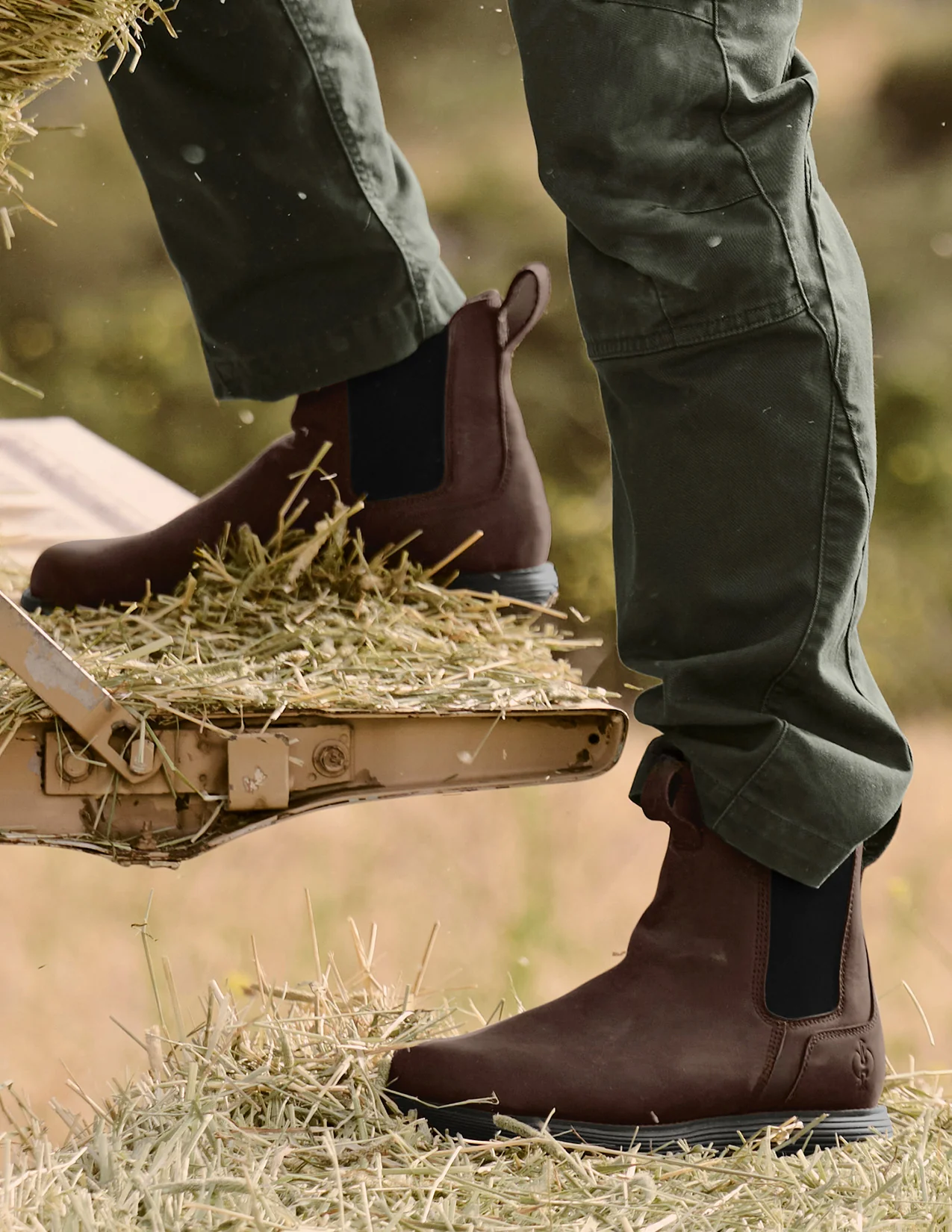 Amarillo 6" Soft Toe Chelsea Boot - Image 7