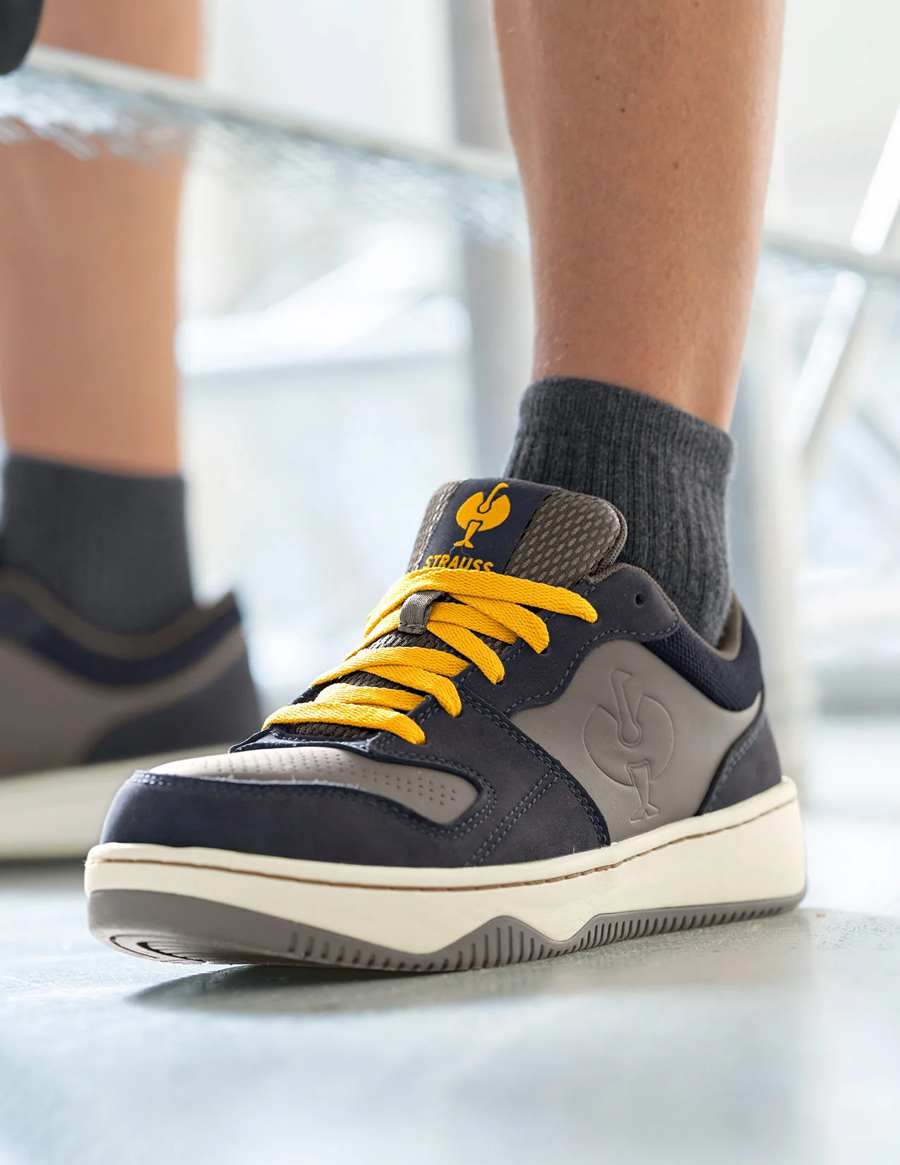 Eindhoven Steel Toe Work Shoe - Image 4