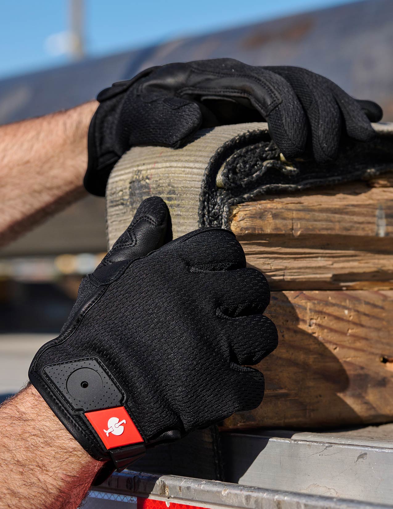 Light Assembly Protection Gloves - Image 2